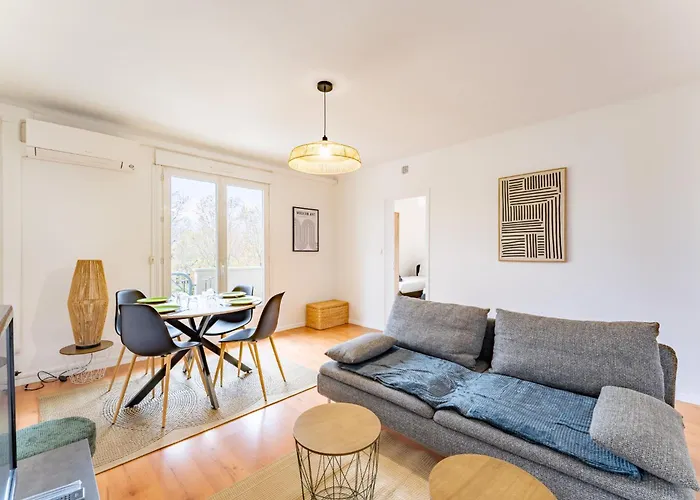 Le Bel Albi T3 Equipe & Wifi Debit شقة